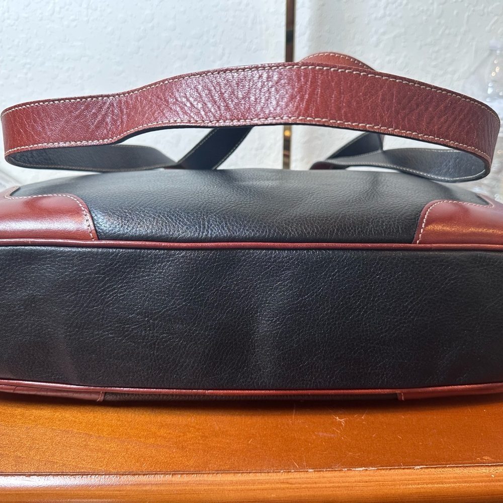 Bally Black and Red Shoulder Bag - Picture 14 of 14